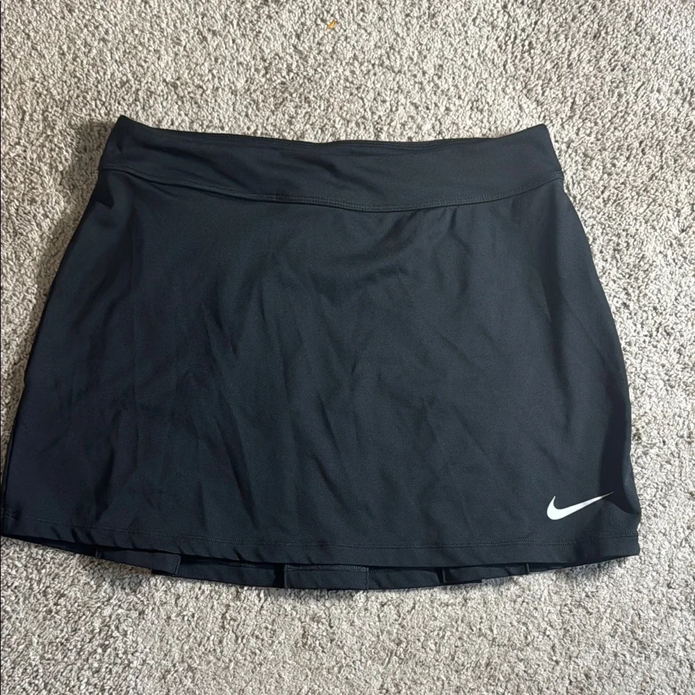 SOLD Nike small black golf skirts pleaded dry fit athletic women’s pocket sports - Picture 1 of 7